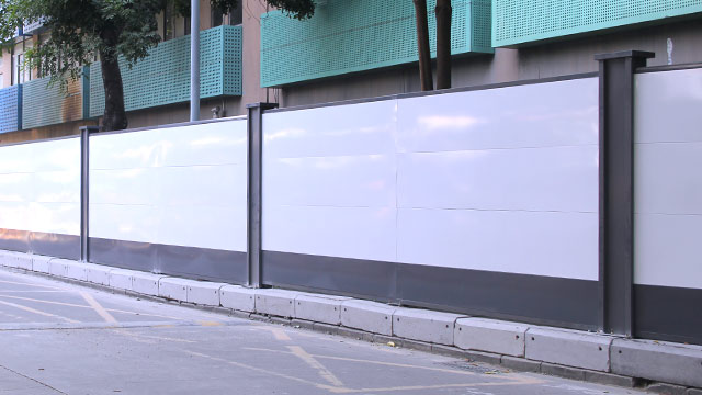 深圳西麗紅花嶺工業(yè)區(qū)施工圍擋安裝項目-A/B/C類圍擋-深圳市大通建材有限公司鋼圍擋生產(chǎn)定制廠家